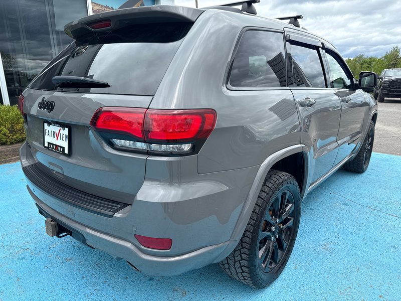 2021 Jeep Grand Cherokee Altitude Upgraded tires, sun and sand group navigation event safety group
