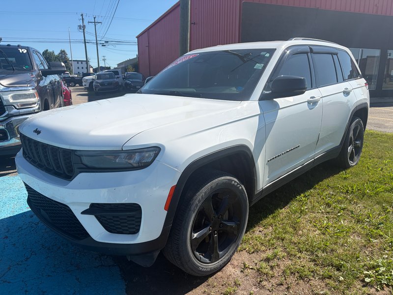 2023 Jeep GRAND CHEROKEE ALTITUDE