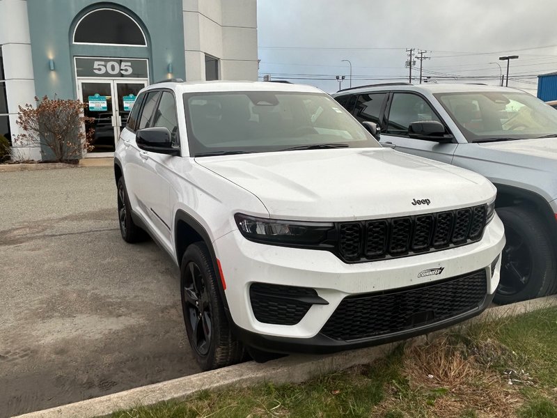 Jeep Grand Cherokee ALTITUDE 2024