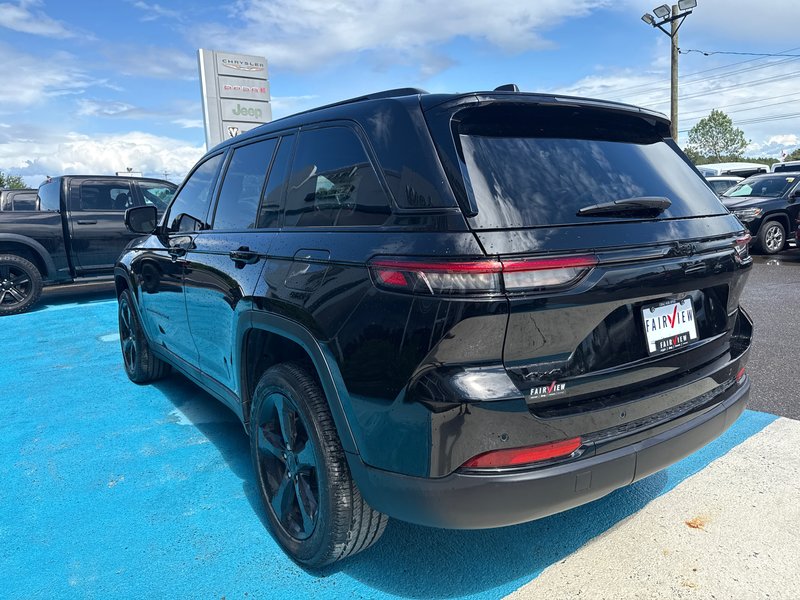Jeep Grand Cherokee Altitude 2024