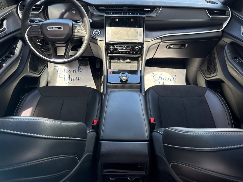 Jeep Grand Cherokee Altitude 2024