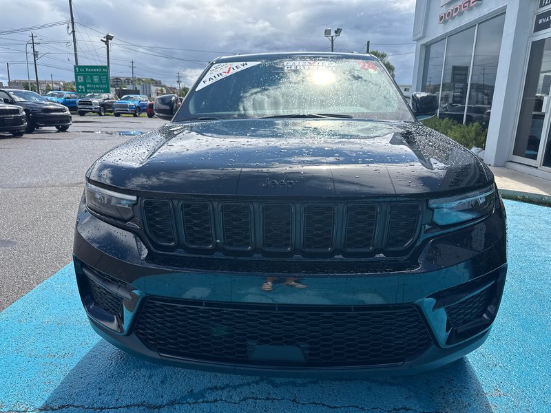 Jeep Grand Cherokee Altitude 2024