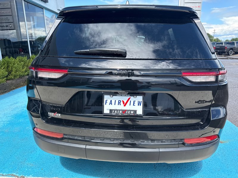 Jeep Grand Cherokee Altitude 2024