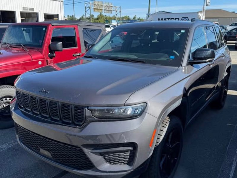2024 Jeep Grand Cherokee ALTITUDE Original MSRP $65,705. SAVE HUGE!