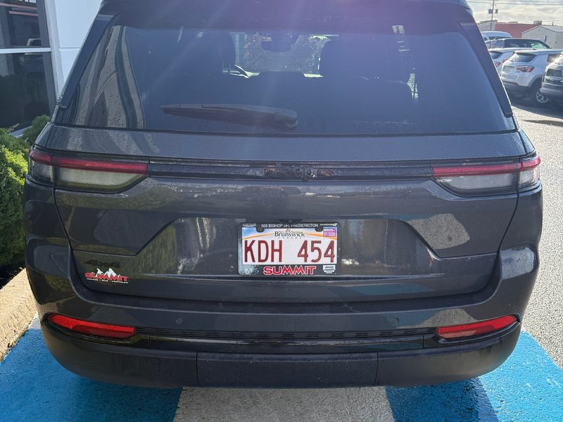 2024 Jeep GRAND CHEROKEE ALTITUDE