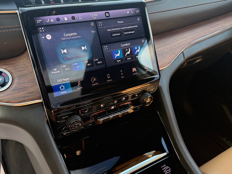 2024 Jeep GRAND CHEROKEE SUMMIT