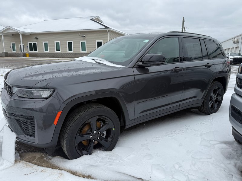 2026 Jeep Grand Cherokee ALTITUDE