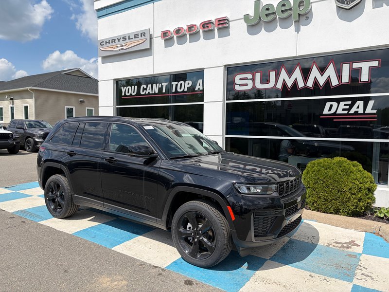 2026 Jeep Grand Cherokee ALTITUDE