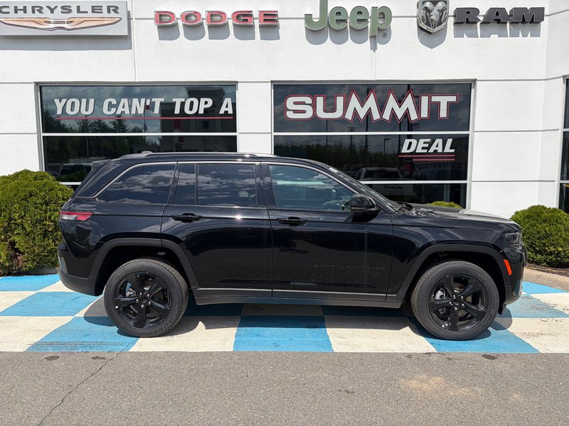 2026 Jeep Grand Cherokee ALTITUDE