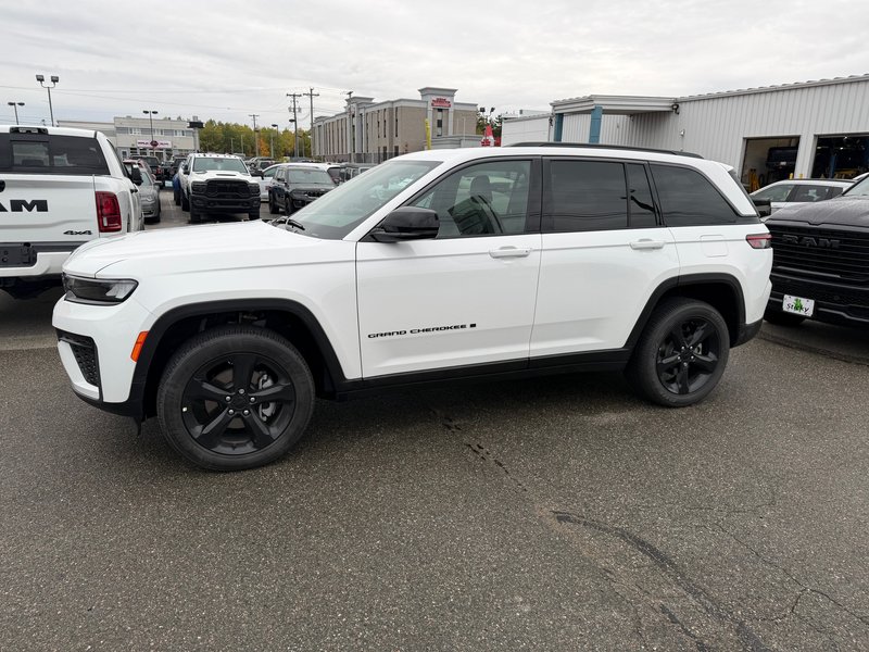 2026 Jeep Grand Cherokee ALTITUDE