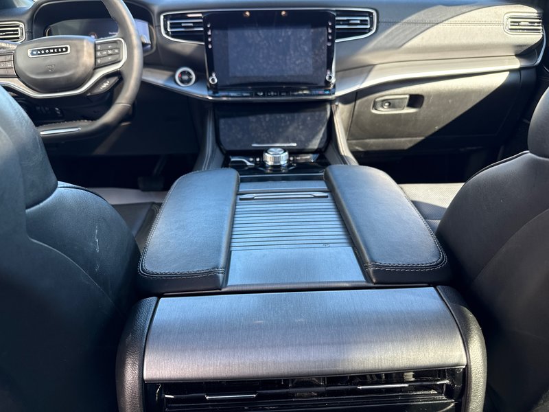 Jeep Wagoneer L Series II Carbide 2023