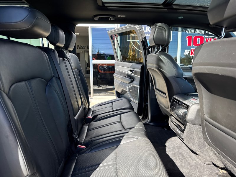 Jeep Wagoneer L Series II Carbide 2023