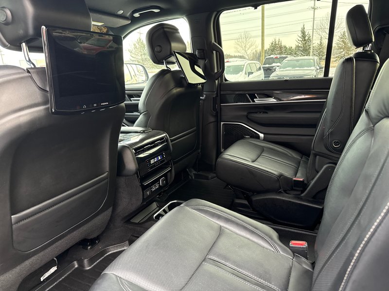 Jeep Wagoneer Series III 2022