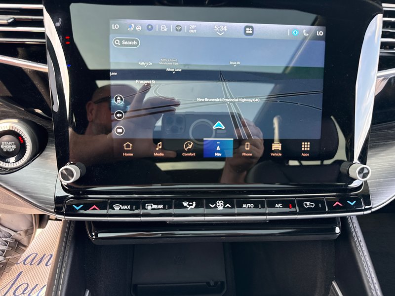 2023 Jeep Wagoneer Series III Three sunroof’s three TVs air suspension price tag over 120 K New