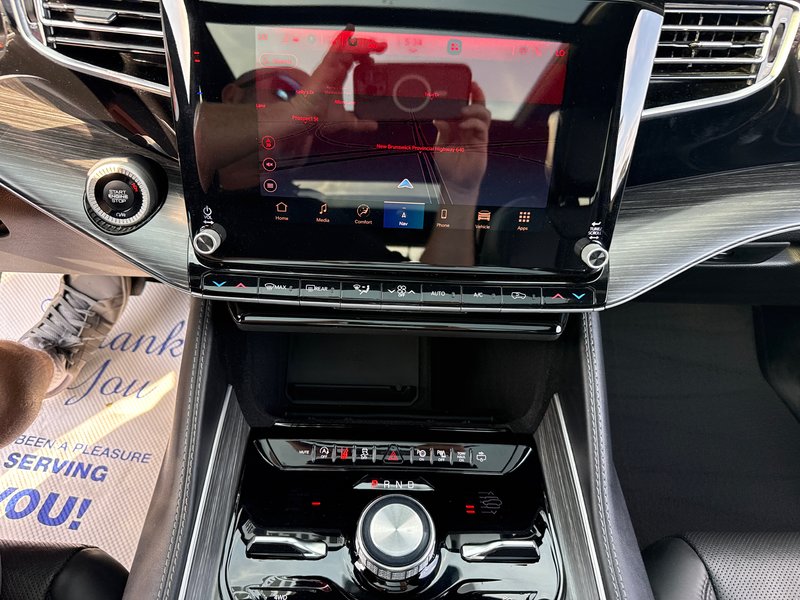 2023 Jeep Wagoneer Series III Three sunroof’s three TVs air suspension price tag over 120 K New
