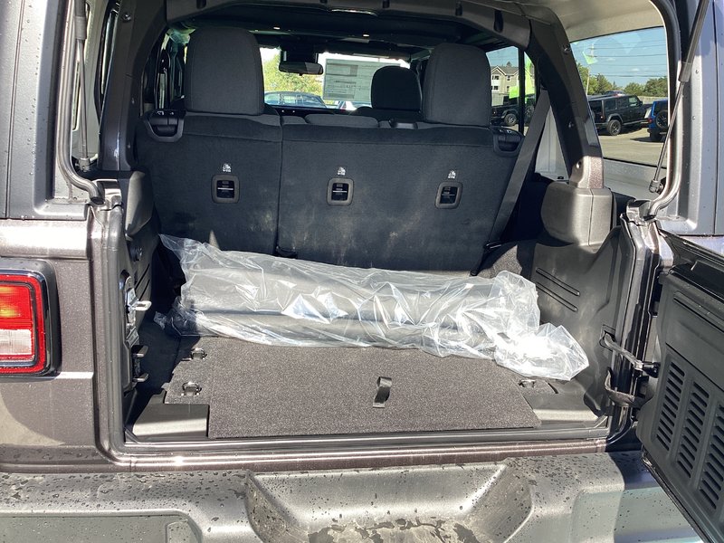 2025 Jeep WRANGLER 4-Door SPORT S
