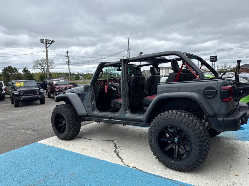 2023 Jeep Wrangler 4xe Rubicon 20th Anniversary Bill Steen lift kit 37 inch tires, wench and bumper kit