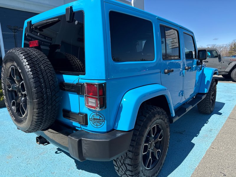 2018 Jeep WRANGLER JK UNLIMITED Sahara smoky Mountain edition In absolutely amazing condition, leather navigation, tire wheel kit package
