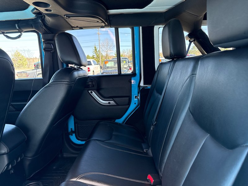 2018 Jeep WRANGLER JK UNLIMITED Sahara smoky Mountain edition In absolutely amazing condition, leather navigation, tire wheel kit package