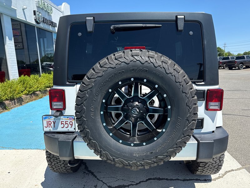Jeep Wrangler Unlimited Sahara 2017