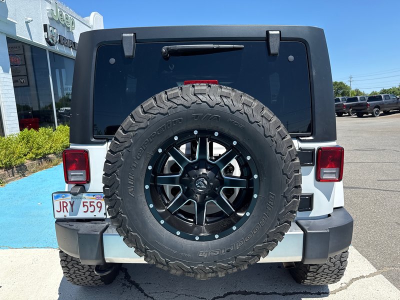 Jeep Wrangler Unlimited Sahara 2017