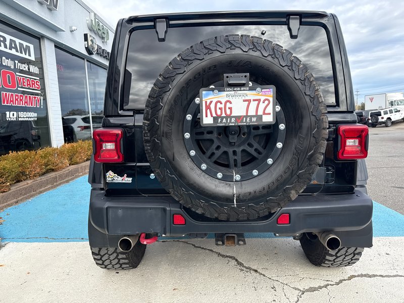 2018 Jeep Wrangler Rubicon Over 10 K in extras 35 inch rim, tire, fox lift, snorkel, steel bumper, package, , wench!!