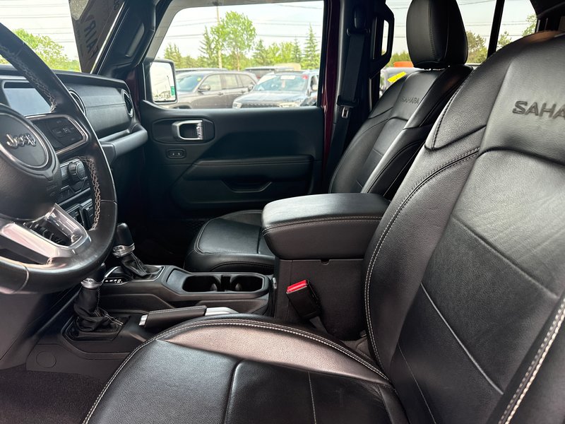 2021 Jeep Wrangler Unlimited Sahara leather loaded Fox lift kit, package brand new Rubicon rims and wild teak tires !!
