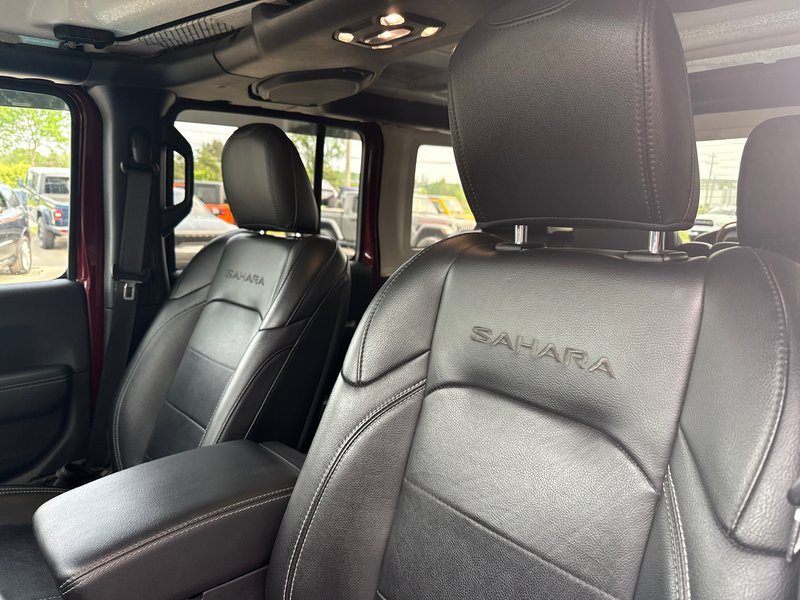 2021 Jeep Wrangler Unlimited Sahara leather loaded Fox lift kit, package brand new Rubicon rims and wild teak tires !!