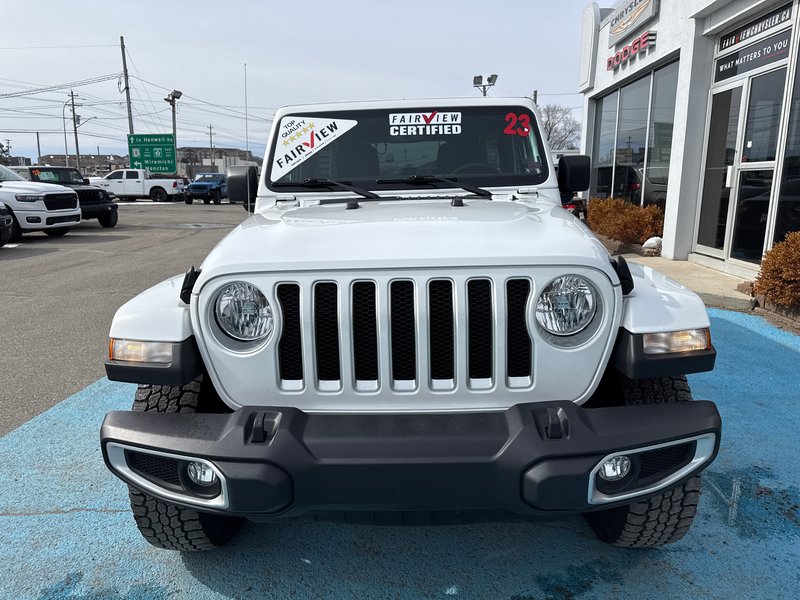 2023 Jeep Wrangler Sahara Upgraded KO2 tires colour matching top