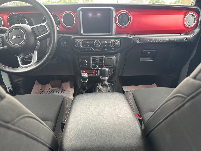 2023 Jeep Wrangler Rubicon New tires