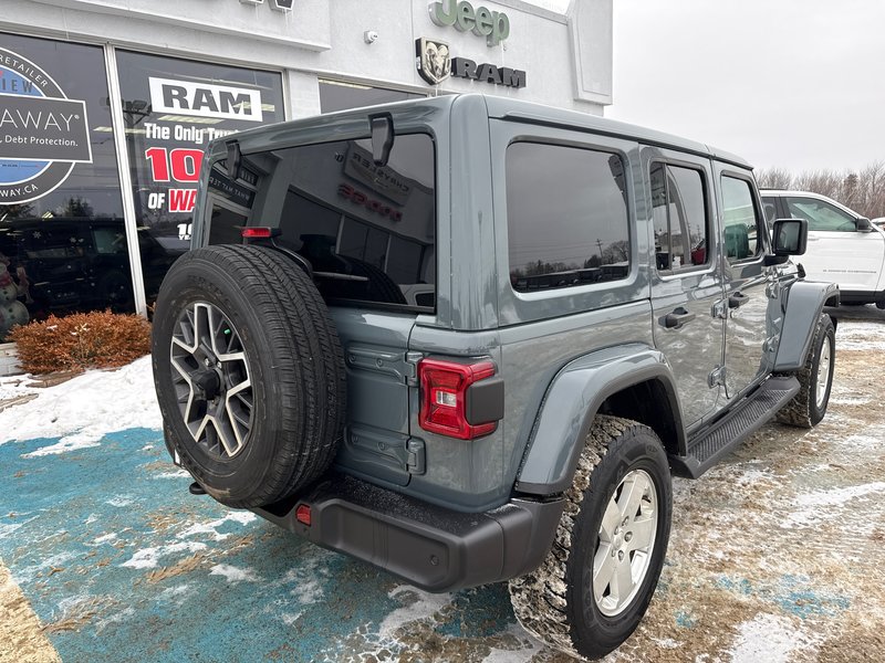 2024 Jeep Wrangler Sahara Two sets of tires and rims winter rims and tires are on