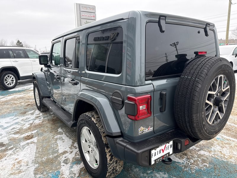 2024 Jeep Wrangler Sahara Two sets of tires and rims winter rims and tires are on