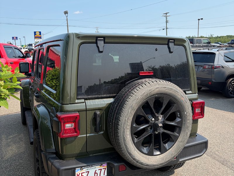 2024 Jeep WRANGLER SAHARA