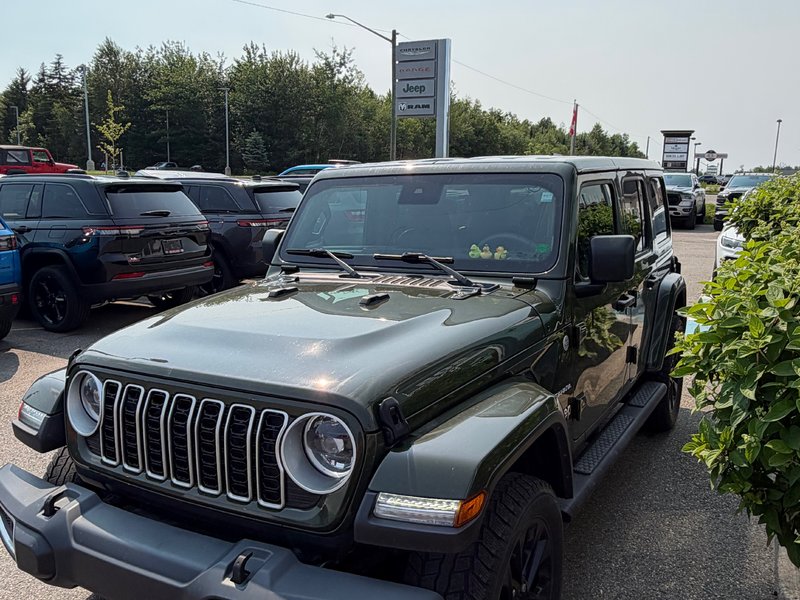 2024 Jeep WRANGLER SAHARA