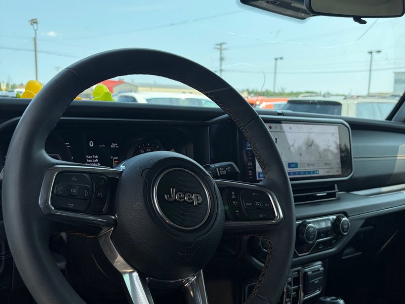2024 Jeep WRANGLER SAHARA