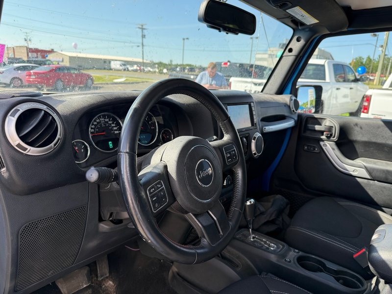 2016 Jeep WRANGLERUNLIMITED WRANGLER UNLIMITED SAHARA