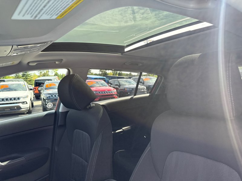 2021 Kia Sportage EX with only 25,000 km