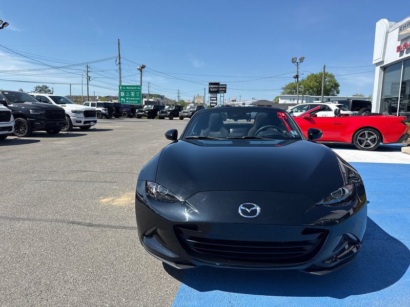 2021 Mazda MX-5 RF GS-P Hardtop convertible