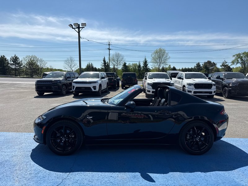 2021 Mazda MX-5 RF GS-P Hardtop convertible