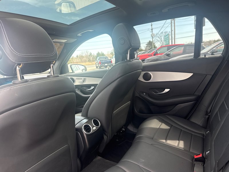 2022 Mercedes-Benz GLC 300