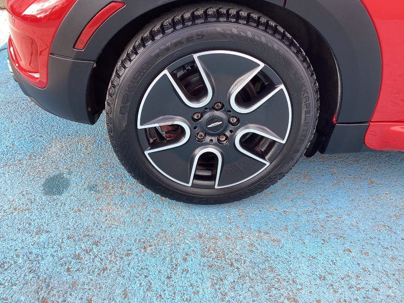 2013 MINI Cooper Countryman John Cooper Works ALL4 Two sets of tires and rims