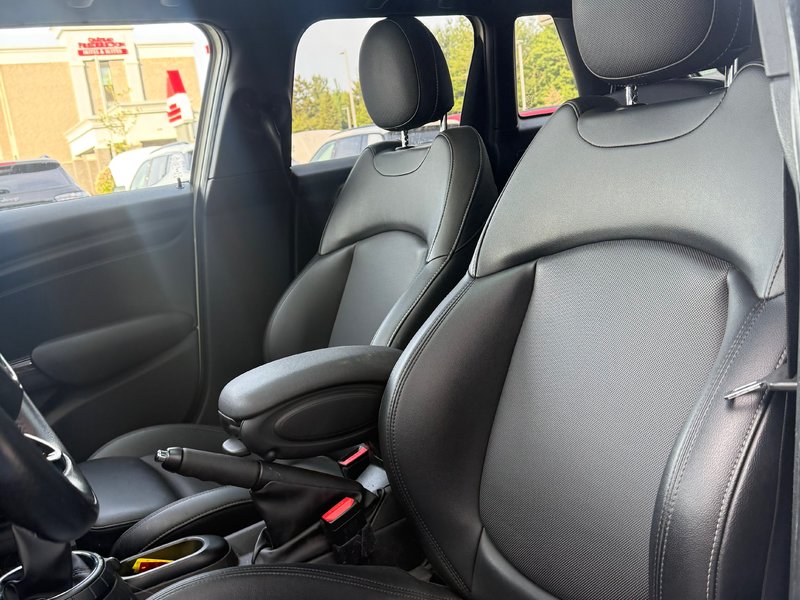 MINI Cooper Hardtop 5 Door BASE 2016