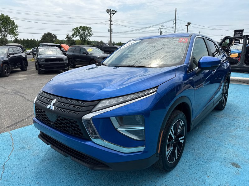 2023 Mitsubishi ECLIPSE CROSS ES AWD New tires new brake new two year MVI