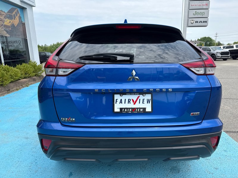 2023 Mitsubishi ECLIPSE CROSS ES AWD New tires new brake new two year MVI