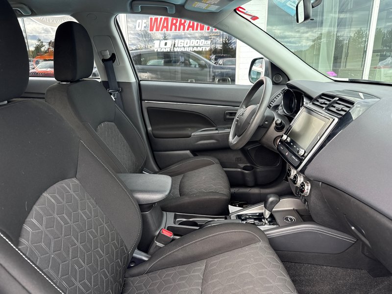 2021 Mitsubishi RVR ES