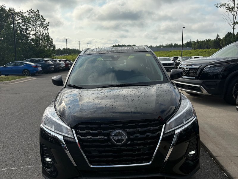 2025 Nissan Kicks Play SV