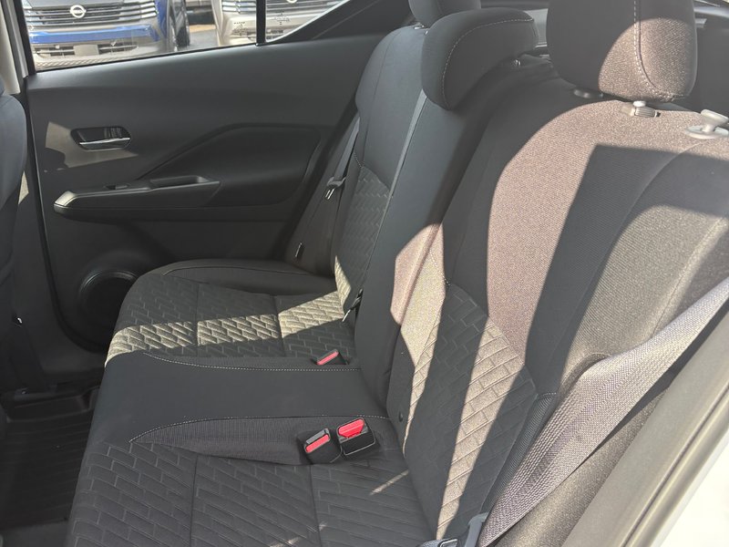 2025 Nissan Kicks Play SV