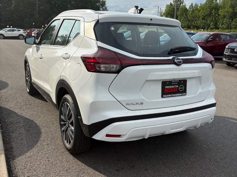 2025 Nissan Kicks Play SV