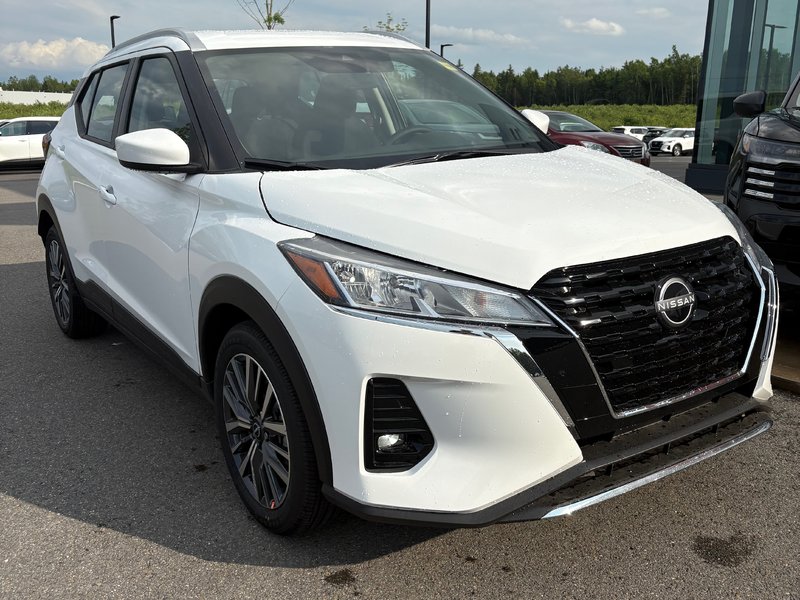 2025 Nissan Kicks Play SV