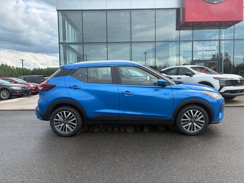 2025 Nissan Kicks Play SV